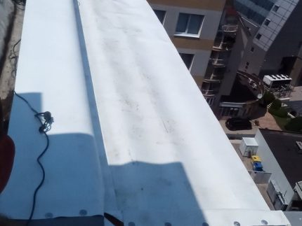 Хидроизолация на балкони и тераси на нови сгради 4 Полагане на хидроизолация на тераса.