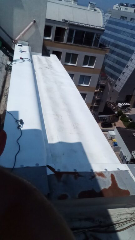 Монтаж на PVC мембрана на две тераси