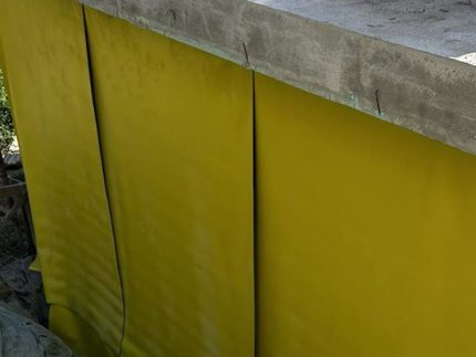 Хидроизолиране на основи при ново строителство 49 Етап от полагането на хидроизолацията на основи на къща