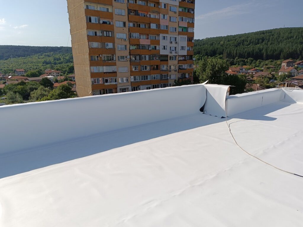 хидроизолация за ремонт на покрив изглед