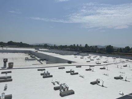 Ремонт на плоски покриви на бизнес сгради 55 Ремонт на покрив с хидроизолация