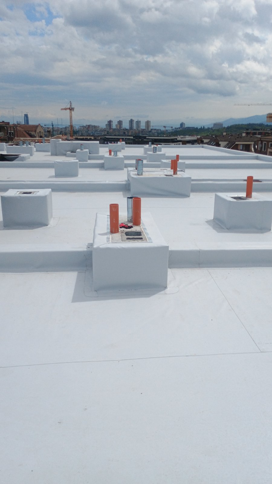 Професионален монтаж на PVC хидроизолация Fatra в кв. Малинова долина - HydroStop.bg