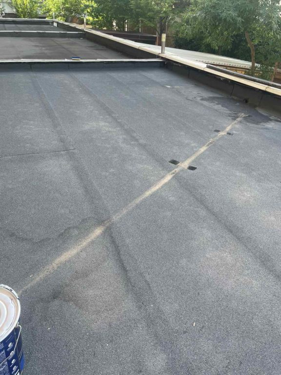 Полагане на битумна хидроизолация на плосък покрив в кв. Хладилника, гр. София 5 Ремонт на покрив с битумна хидроизолация-HydroStop.bg