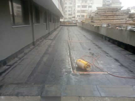 Хидроизолация на покривното пространство на закрит паркинг 9 Битумна хидроизолация в кв. Манастирски ливади, София