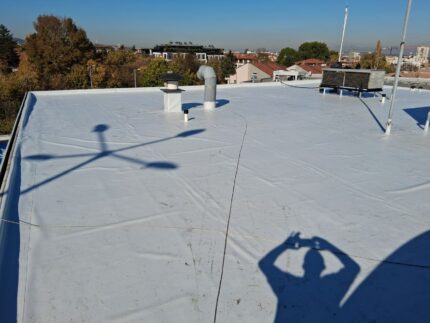 Ремонт на плоски покриви на бизнес сгради 2 Ремонт на плоски покриви на бизнес сгради, Хидростоп
