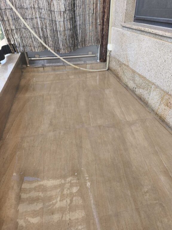 Почистване и хидроизолиране на тераса с безцветна полиуретанова хидроизолация – гр. София 2 Почистване и хидроизолиране на тераса с безцветна полиуретанова хидроизолация – гр. София, Хидростоп