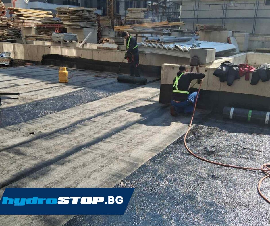 Хидроизолация на зелен покрив в кв. Малинова долина: Сигурност и анти-коренова защита от Хидростоп 5 Хидростоп-доставка-и-монтаж-на-битумна-хидроизолация-на-зелен-покрив-на-пакрикнг-на-жилищна-сграда-софия-нетъкан-текстил-с-армировка 8