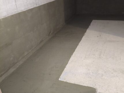 Спиране на активни течове в мазе на новопостроена сграда в гр. Банкя 39 Спиране на активни течове в мазе на новопостроена сграда в гр. Банкя, Хидростоп