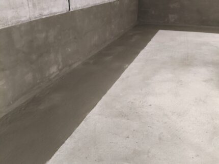 Спиране на активни течове в мазе на новопостроена сграда в гр. Банкя 42 Спиране на активни течове в мазе на новопостроена сграда в гр. Банкя, Хидростоп